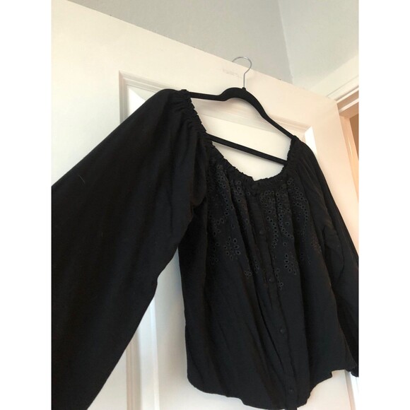 Black Top - Picture 2 of 3